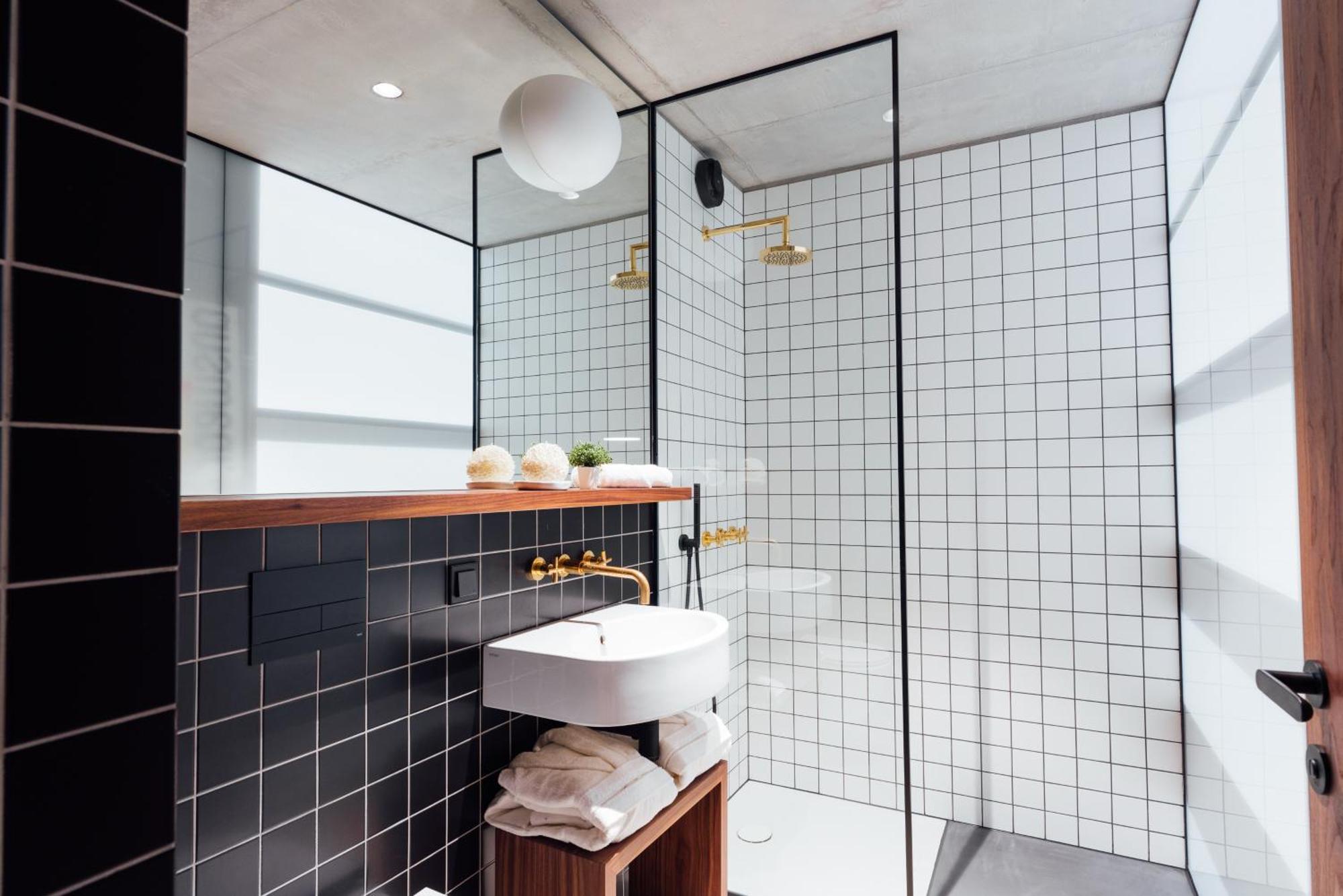 Dot Aparthotel *
